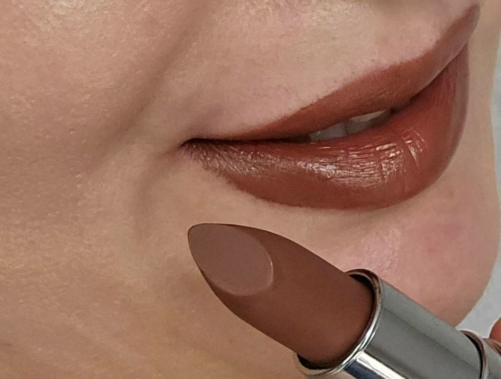 رژ لب قهوه ای اصیل کد 112